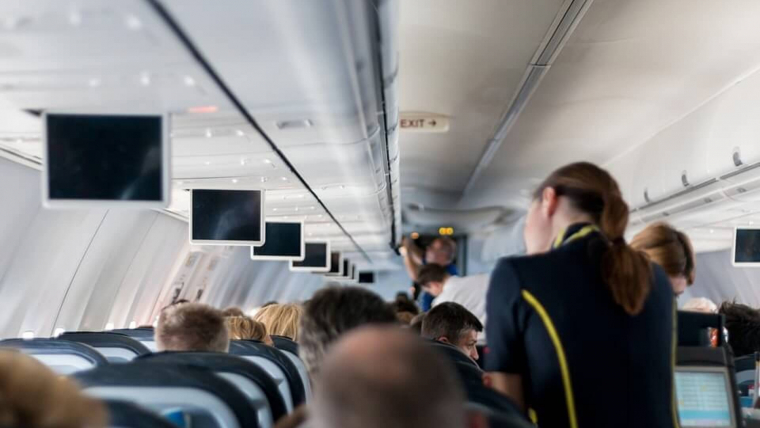 Hypnosis can help you overcome the fear of flying